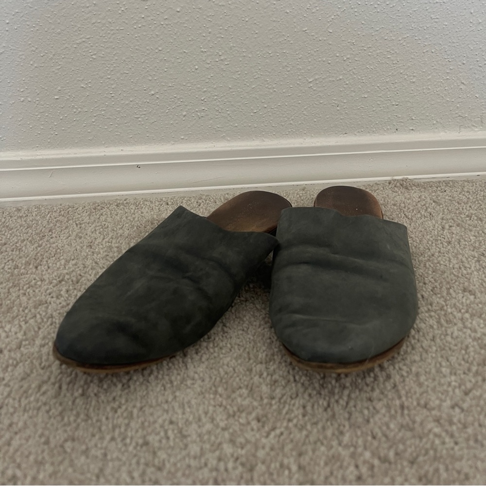 toms mules